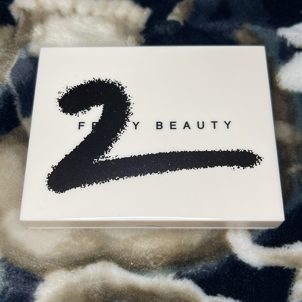 Fenty 2 Cool Neutrals Snap Shadows Eyeshadow Palette - Picture 6 of 8